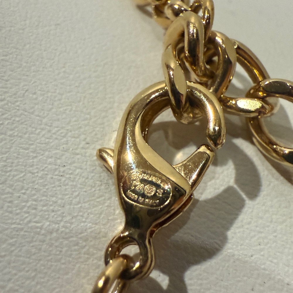 Chanel 2024 Bead Strand CC Gold and Cream Pearl Necklace - Picture 5 of 10